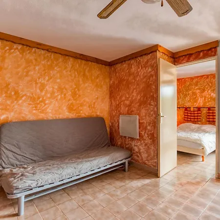 Le Grau-Du-Roi Apartment *